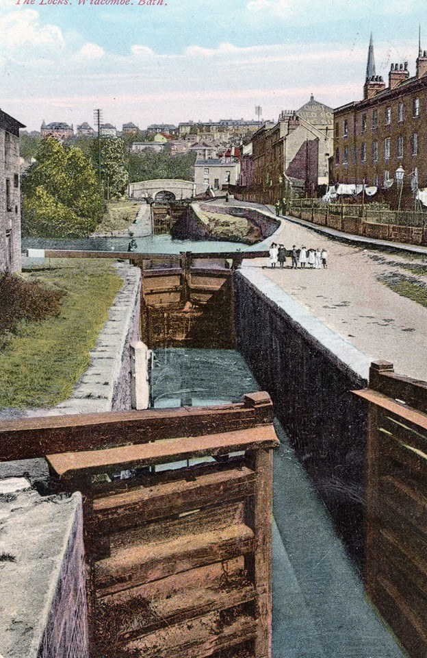 Widcombe locks on the Kennet & Avon Canal